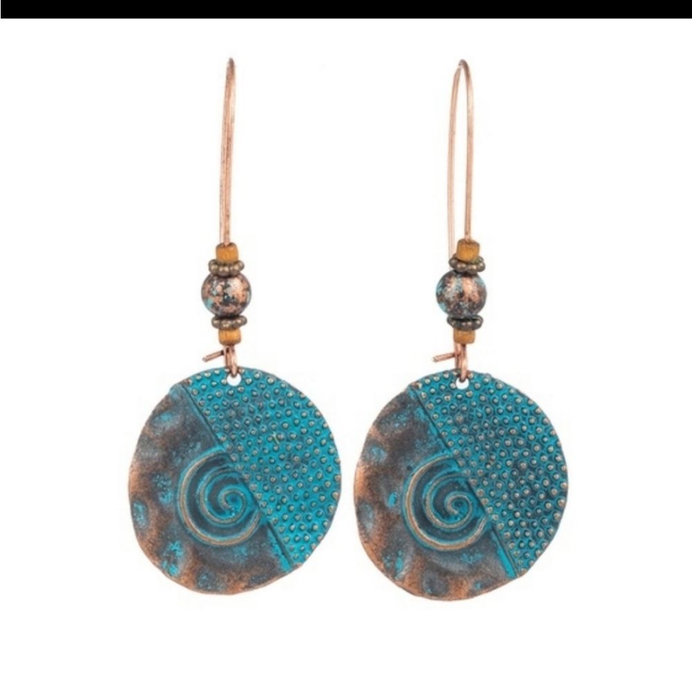 Beautiful Vintage Style Rustic Boho Earrings - Picture 4 of 8